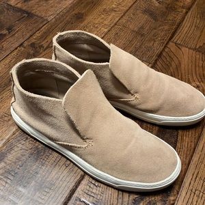 Dolce Vita suede shoe size 8